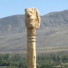 Тувинцы возвели памятник горловому пению